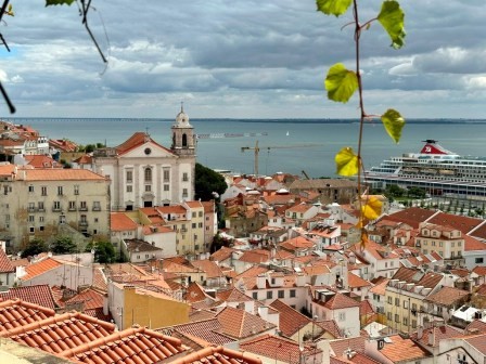 Die barocke Kirche Santo Estevao in Alfama, dem älteste Viertel von Lissabon wurde um 1833 fertiggestellt
