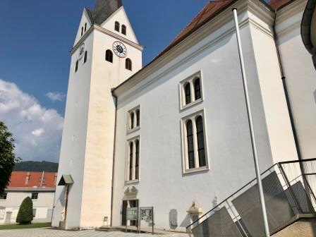 Die im Jahr 1245 erstmals urkundlich erwähnte Pfarrkirche Köflach als Sakralbau der Spätrenaissance mit gotischem Turm